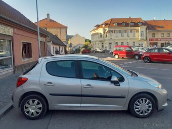 Peugeot 207 - 6