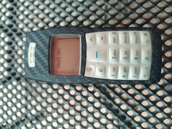 Tlačítkové mobily - 6