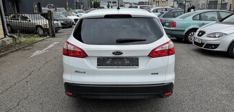Ford Focus kombi 92kW rok 2014 - 6