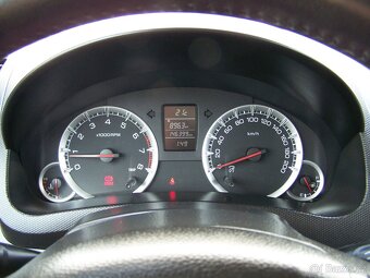 Suzuki Swift 1.2 i 4x4 69 kW r.v.2012 - 6