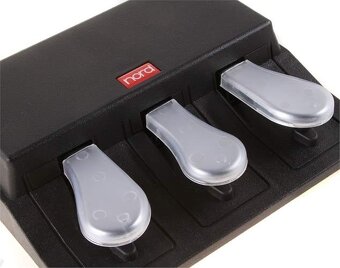 Nord Stage3 88 hraný jen doma večer místo ak. piana - 6