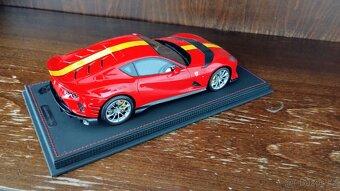 Ferrari 812 Competizione BBR 1/18 - 6