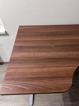 ELEKTRICKY VÝŠKOVĚ NASTAVITELNÝ STŮL - 6