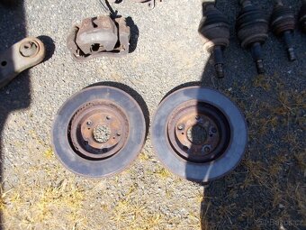 Díly podvozku  Rav42.2D 130kw 06-10 - 6