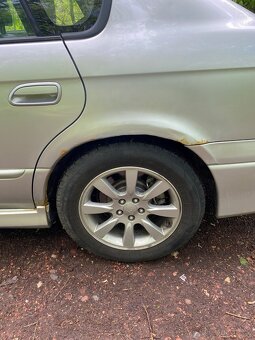 Subaru Legacy 2.5i - 6