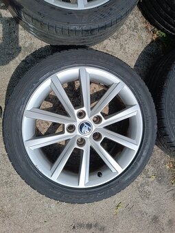 Octavia III - alu 7x17 et49 + letní 225/45/17 - 6