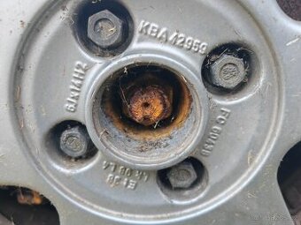 Pěkné celoroční Michelin 175/70/R14 na AL kolech - 6