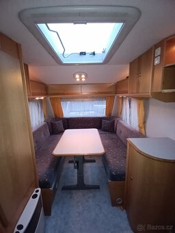 KIP č.147 Rok 2001. Pro 3 osoby. 12V+baterie. 960kg.100km/h - 6