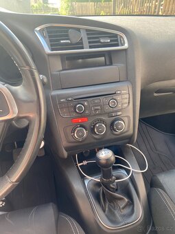 Citröen C4 1.6 Vti Benzín + LPG 88Kw - 6