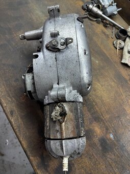 Jawa 550/555 motor - 6