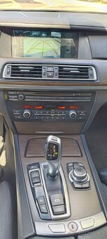 BMW 740D XD 225kW r.2011 - 6