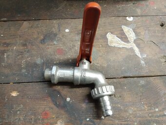 mosazné spojky a kulové ventily - 6