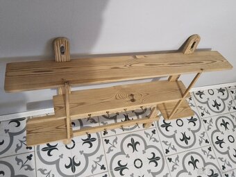 Stará police na kořenky, polička po renovaci - 6