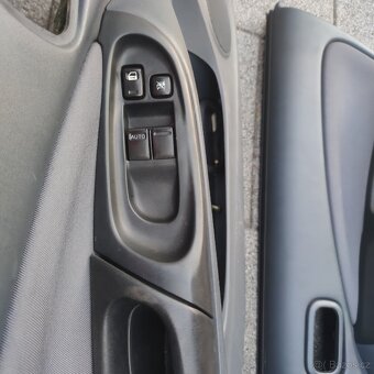 Komplet čalounění dveří Nissan Almera N16 sedan - 6