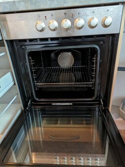 Kuchyňská linka, tvar „L“, včetně spotřebičů, č. 3749 - 6