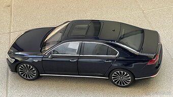 Volkswagen Phideon Paudi 1:18 - 6