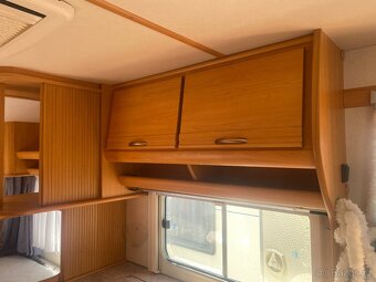 LMC Luxus 475 / PEVNÁ POSTEL 100 km/h - 6