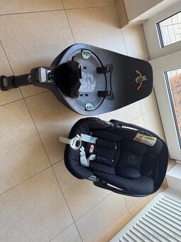 Cybex Cloud Z i-Size s otočnou základnou Base Z - 6