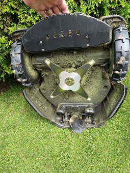 robotická sekačka Stiga Autoclip 230S pro velké plochy - 6