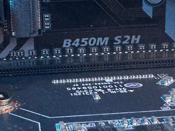 (K dispozici ✅📦) PC 36 Montech AIR 100 White RGB TG - 6