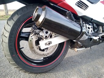 Honda CBR 1000F - 6