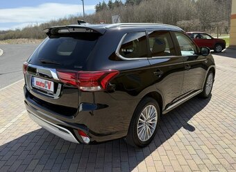 MITSUBISHI OUTLANDER 2.4 PHEV 165kW 4x4-2021-56.599KM- - 6