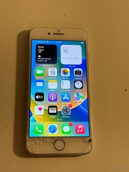 iPhone 8 64gb Silver, 77% batarie, Rozbito sklo - 6