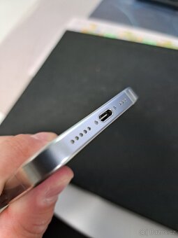 iPhone 16 pro 128gb bílý - 6