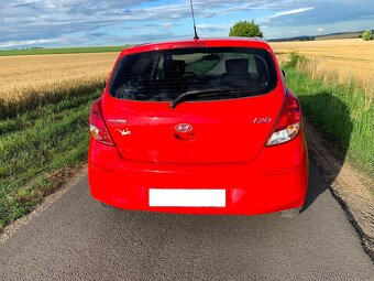 Hyundai i20 , r.v. 2013, 1.MAJITEL , 113 000 KM, původ ČR - 6