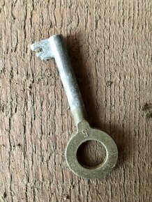 Retro lékárnička, nástěnná, uzamykatelná - 6