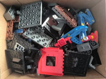 Lego + duplo mix v 10 krabicích od banánu cca 70 kg - 6