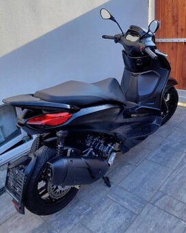 Piaggio Beverly 300 HPE, 2023, TOP stav, 6000km - 6