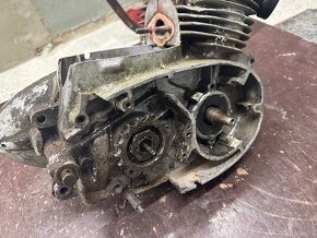 Predám MOTOR JAWA 250/353 - 6