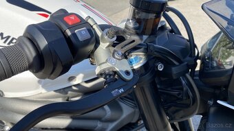 Triumph Speed Triple 1050 RS - SLEVA - 6