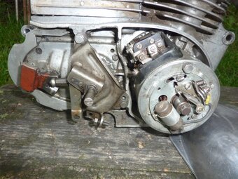 ČZ 175 motor - 6