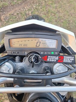 Kawasaki klx 250 - 6