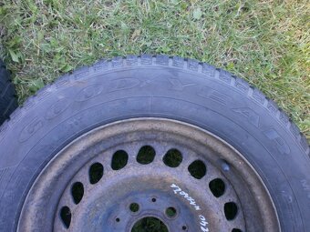 2xObutá celoroční kola GOOD YEAR 205/65 R15 2x 6,5MM - 6