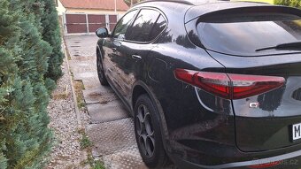 Alfa romeo Stelvio - 6