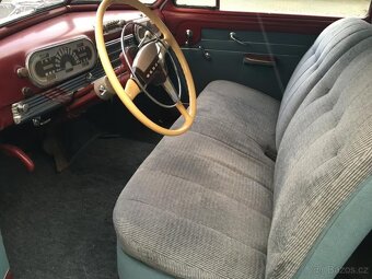 Oldsmobile 98 Custom Cruiser z roku 1947 - 6