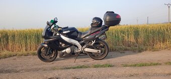 Yamaha YZF 600 r - 6