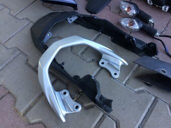 Honda CB125F dily Nadrz sedadlo vyfuk blikace atd - 6