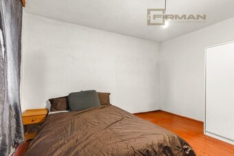 Prostorný dům v České Lípě k rekonstrukci – skvělá investičn - 6