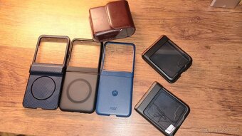 Motorola Razr 60 8GB/256GB Pantone Gibraltar Sea - 6