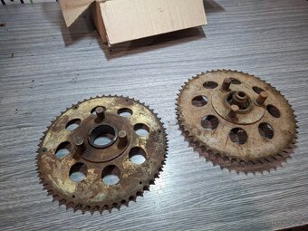 Jawa 50 pionyr, mustang- rozety - 6