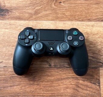 Playstation 4 Slim (CUH-2016B) 1TB černá - 6