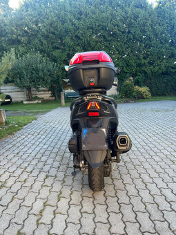 Skútr Agility 300 - 6