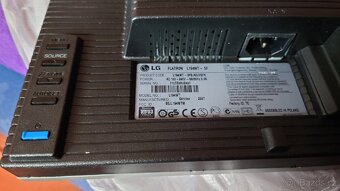 SIROKOUHLY MONITOR LG FLATRON L194WT-SF - 6