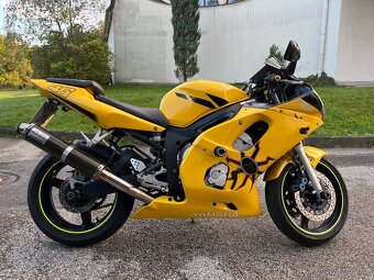 Yamaha R6 (2000) – VR46 Day Moon Edition – 88 kW - 6