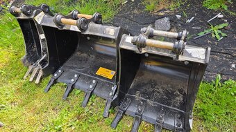 Prodám nový CAT 302.7 2,8t se zárukou - 6