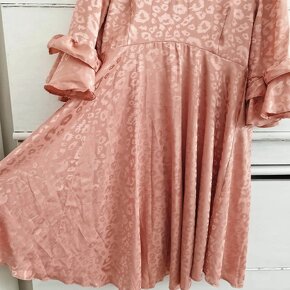Dámské letní boho etno šaty Queen Bee růžové tygrované - 6